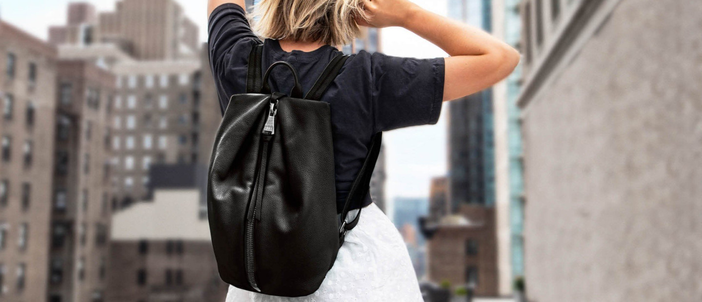 Βρήκαμε τα 15 backpacks που θα χαρίσουν άνεση και στιλ στα street style looks σας