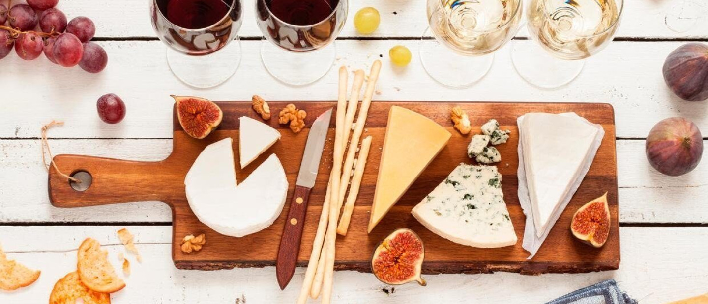 Wine Pairing: Μάθετε ποιες είναι οι τροφές που ταιριάζουν ιδανικά με όλα τα είδη κρασιών 