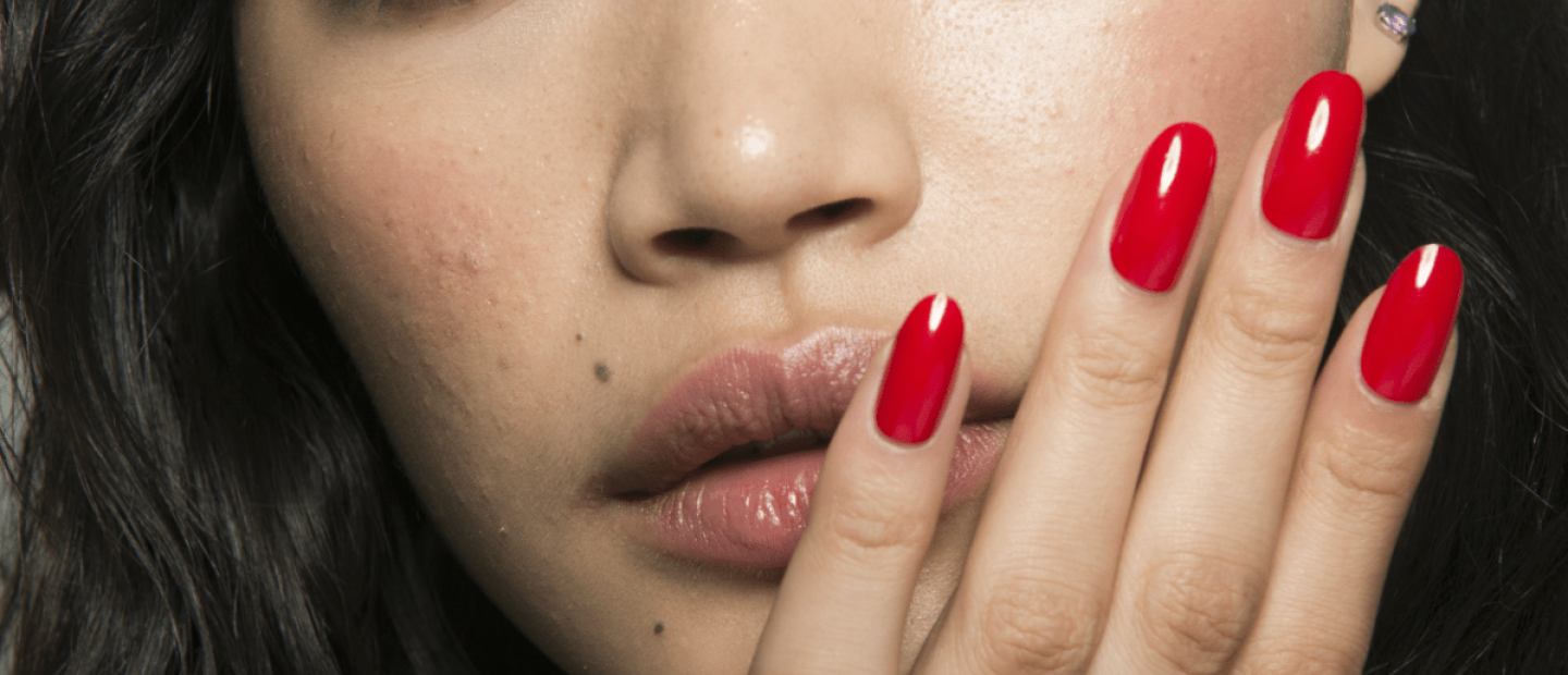 5+1 φθινοπωρινά nail colours που είδαμε στο Instagram και θα υιοθετήσουμε asap