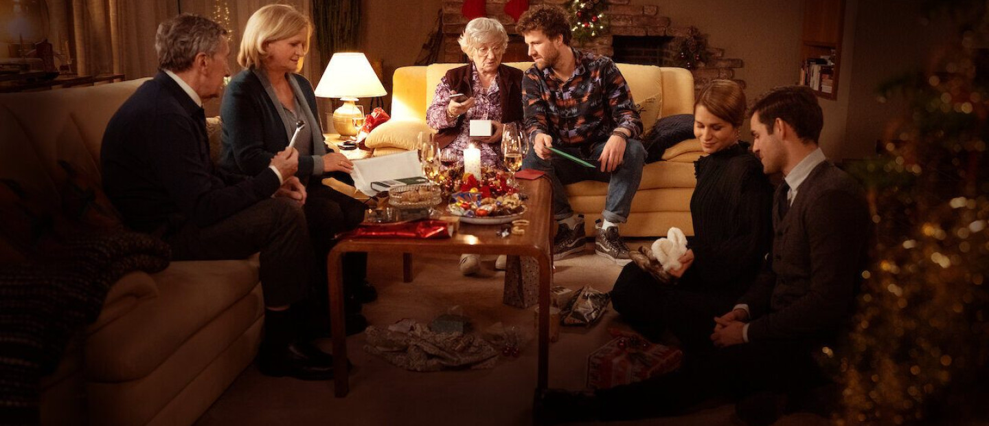 Αυτή είναι η νέα Χριστουγεννιάτικη σειρά "Over Christmas" του Netflix που θα μας ξετρελάνει