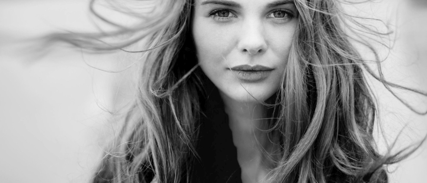 7 προϊόντα για να νικήσετε την υγρασία στα μαλλιά 