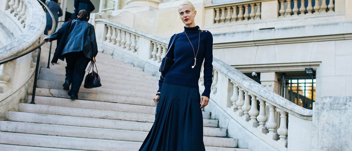 Εμπιστευτείτε τα μονοχρωματικά looks 