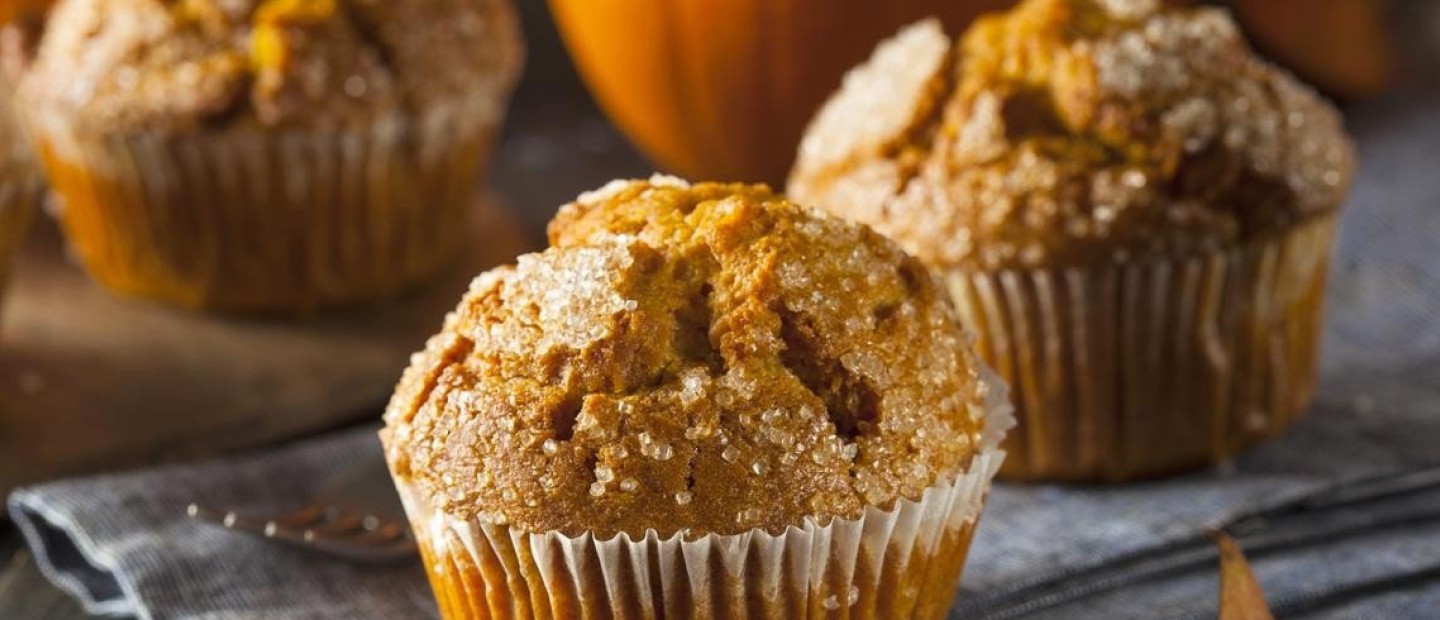Τα πιο νόστιμα γλυκά muffins με κολοκύθα για να απολαύσετε μαζί με τον καφέ σας