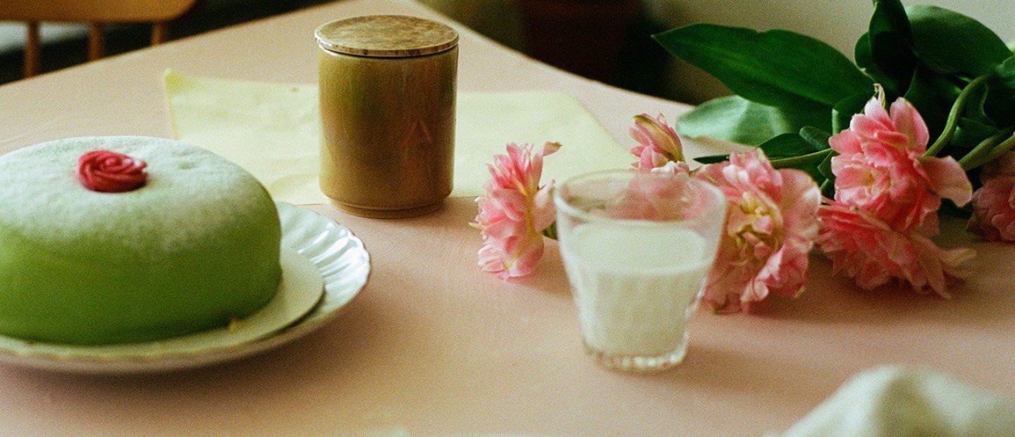 Candles We Love: 13 αρωματικά κεριά που θα κάνουν το σπίτι σας να «μυρίσει χαρά» 