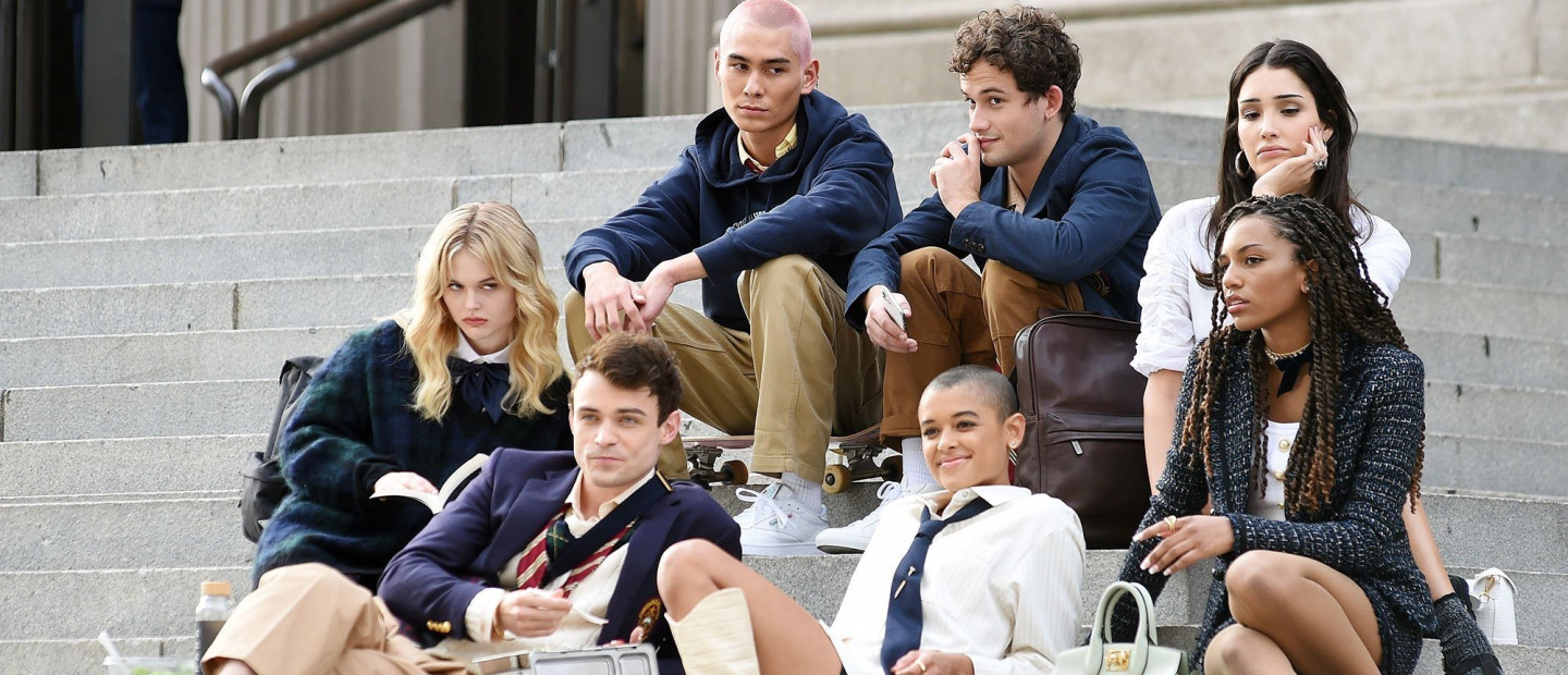 Gossip Girl & Emily in Paris: Όλα όσα γνωρίζουμε για τα reboots των αγαπημένων μας σειρών που επιστρέφουν