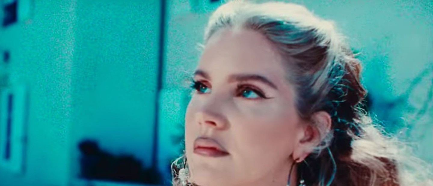 Η Lana Del Rey επέστρεψε δυναμικά με ένα τραγούδι που έχουμε ήδη στο repeat