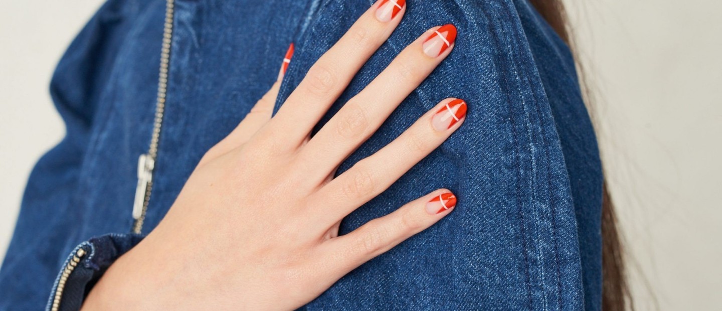 6 nail colours & designs για να ξεκινήσετε τη νέα χρονιά με στιλ