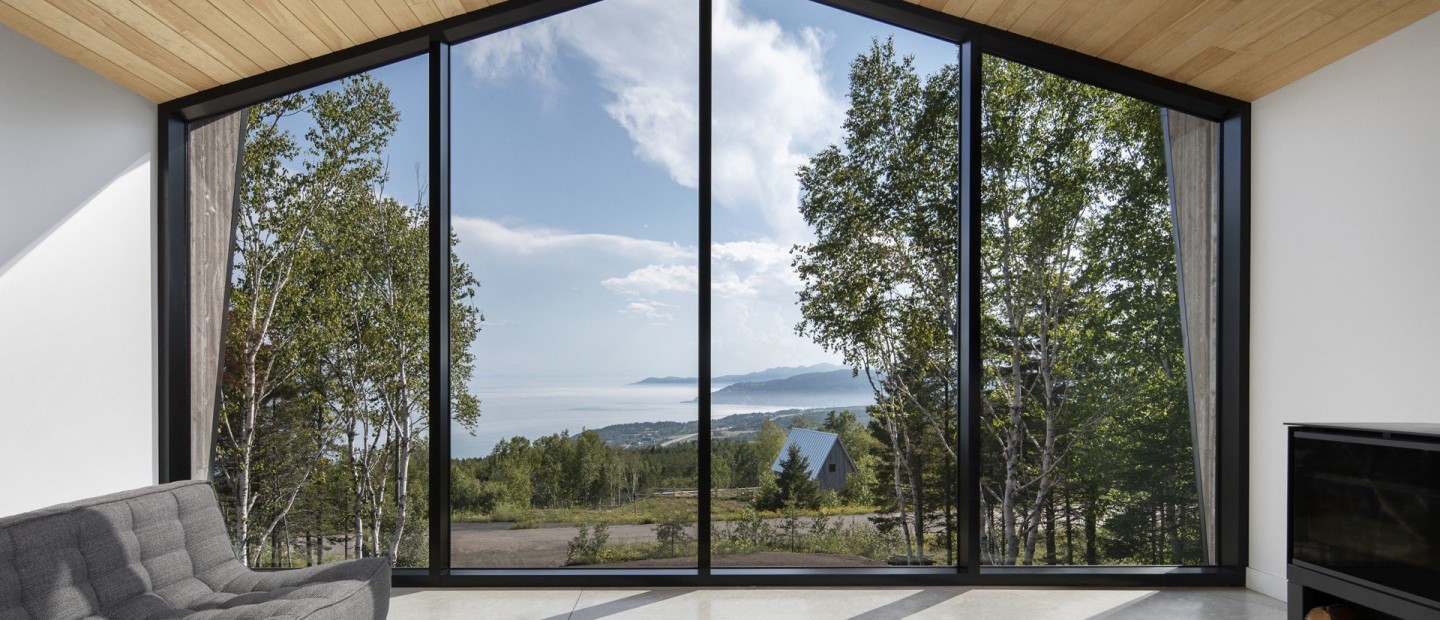 Το Le Littoral είναι η ιδανική κατοικία μέσα στο δάσος που συνδέεται άμεσα με το περιβάλλον της