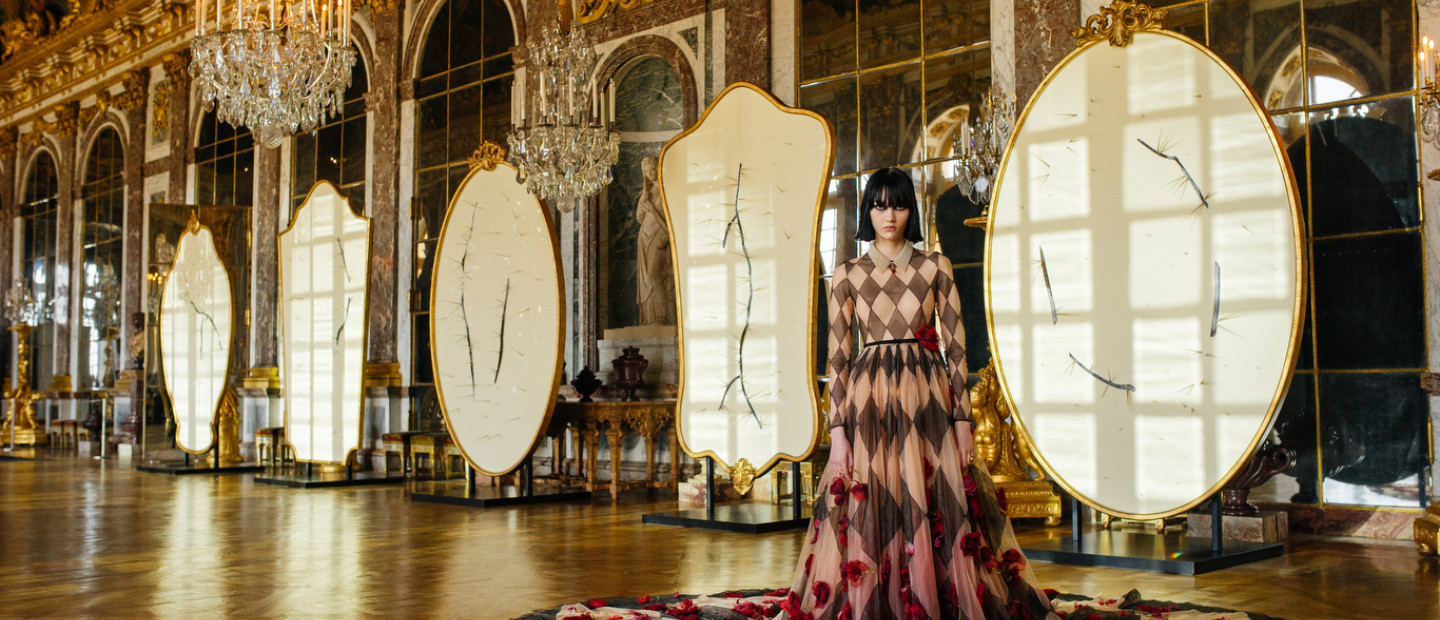 Ένα backstage tour από το Autumn-Winter 2021-2022 show του Dior στις Βερσαλλίες 