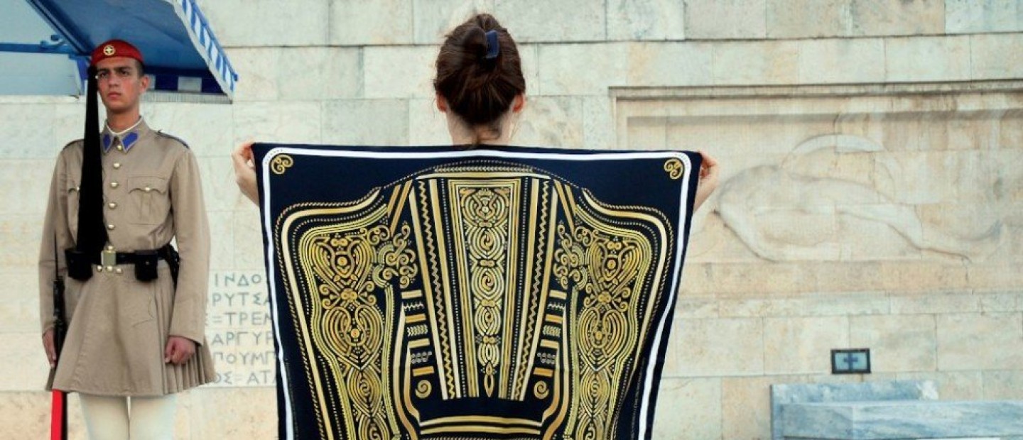 Τα 200 χρόνια της μόδας μέσα από μία σύντομη αναδρομή & οι εμπνευσμένες συλλογές που τιμούν την Επέτειο