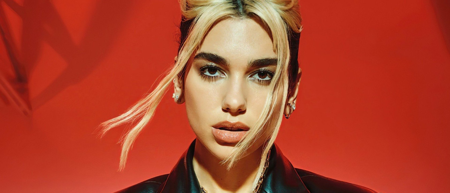 Dua Lipa: Τα πιο ενδιαφέροντα facts που δεν γνωρίζαμε για τη διάσημη pop star