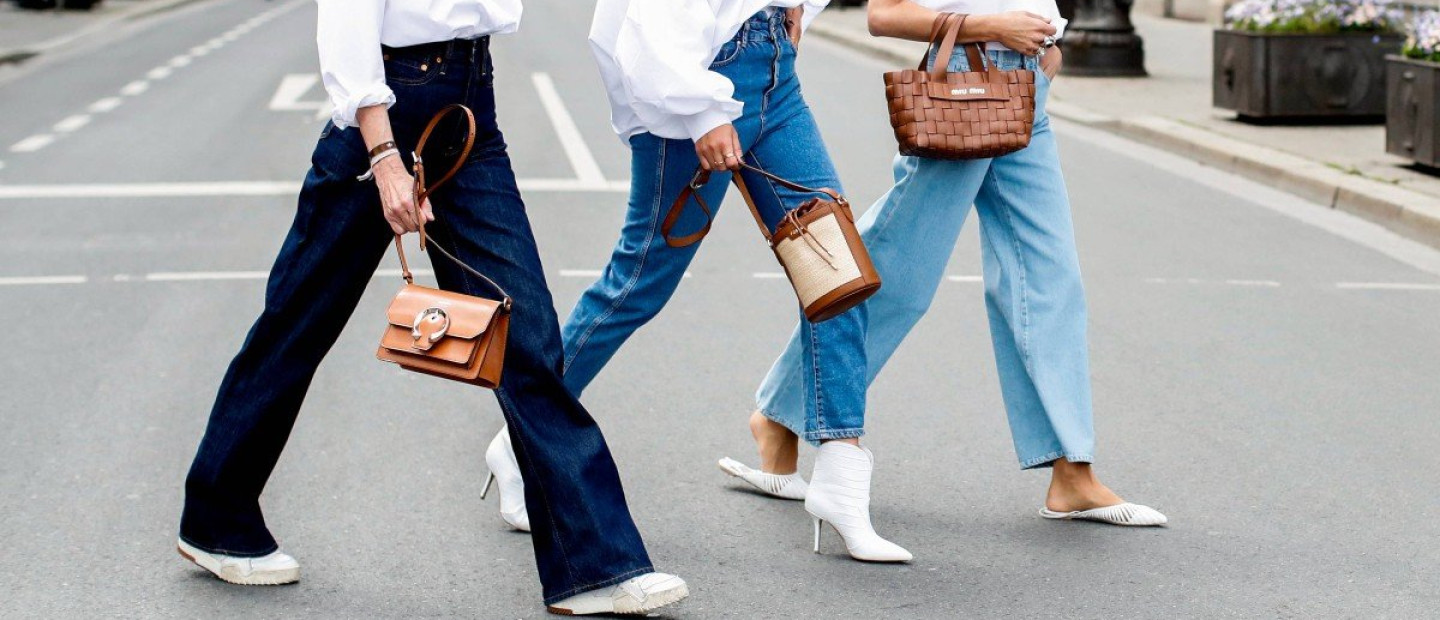 Tα κατάλληλα παπούτσια για να φορέσετε τα flared pants για αψεγάδιαστη σιλουέτα