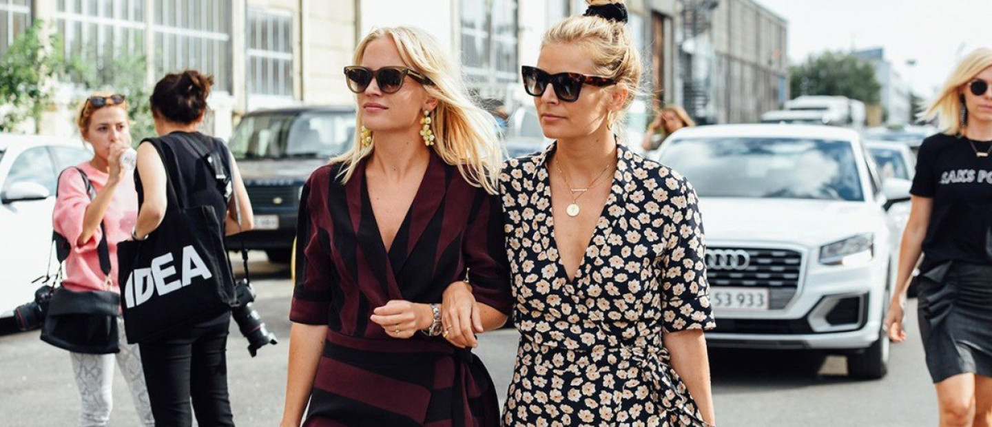 Wrap dress: Oι 14 προτάσεις του πιο θηλυκού φορέματος που θα ανεβάσει την αυτοπεποίθησή σας