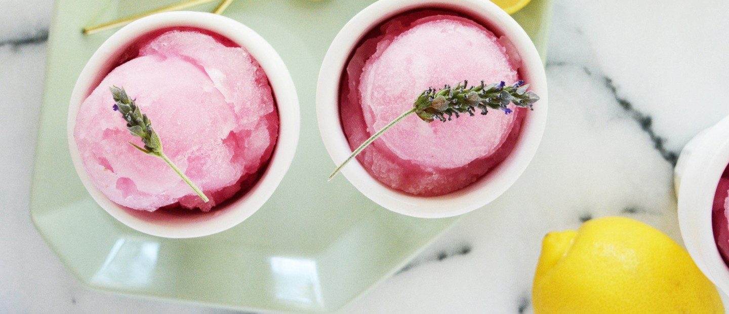 Ice cream lovers: 4 γευστικές συνταγές παγωτών που ανυπομονούμε να δοκιμάσουμε