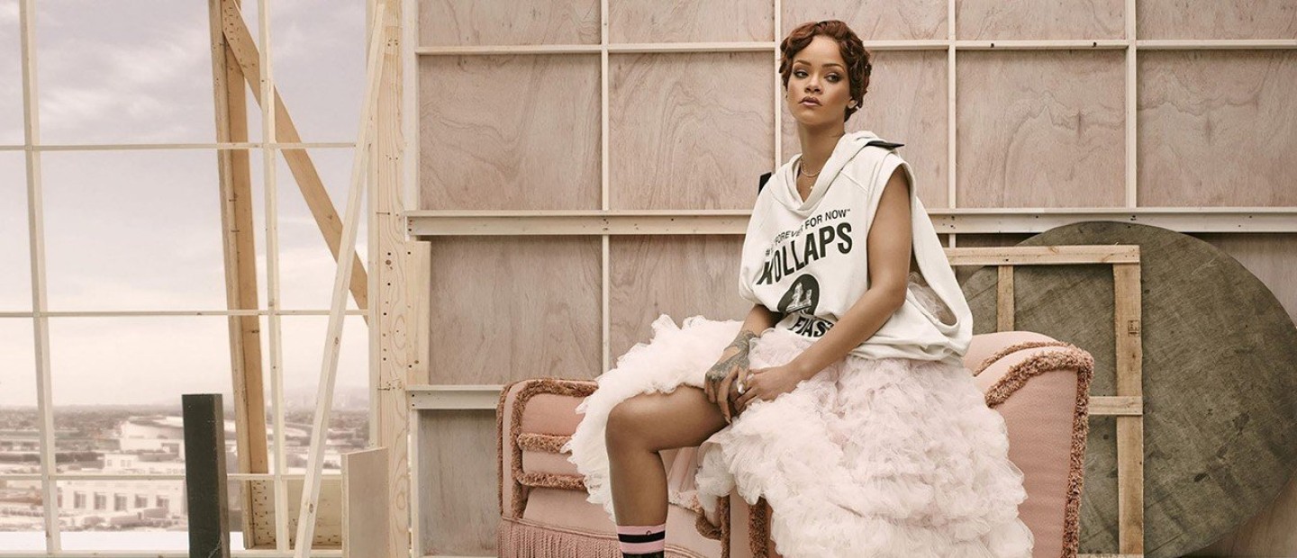Μία super fashionable Christmas Collection με την υπογραφή της Rihanna