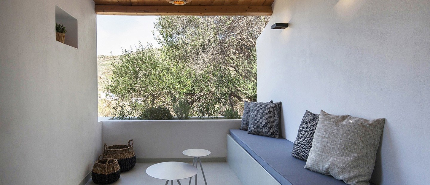 Mια εξοχική κατοικία στην Κύθνο που αναδεικνύει απόλυτα τον νησιώτικο χαρακτήρα της