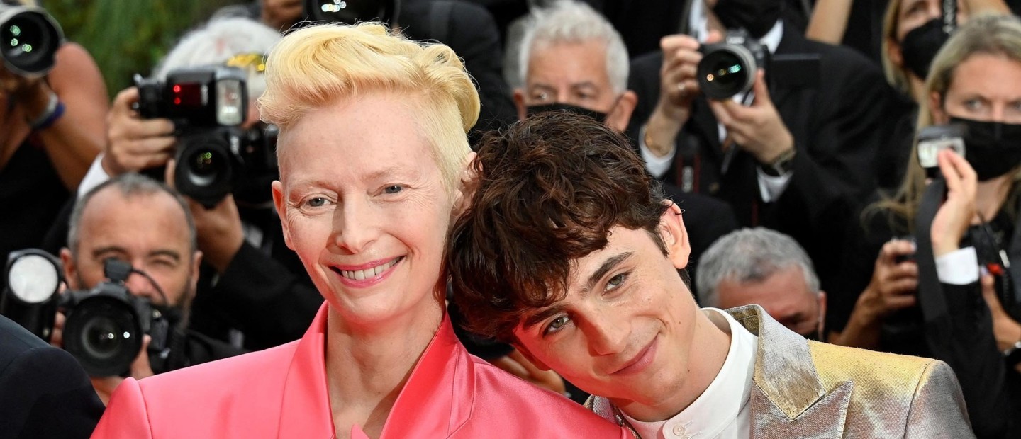Cannes 2021: O Timothée Chalamet και η Tilda Swinton αποθεώθηκαν στη χθεσινή προβολή της ταινίας τους, The French Dispatch  