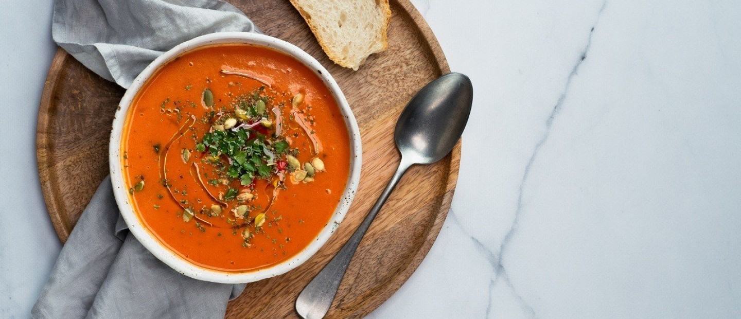 3 παγωμένες σούπες, ιδανικές για να καταπολεμήσετε τον καύσωνα