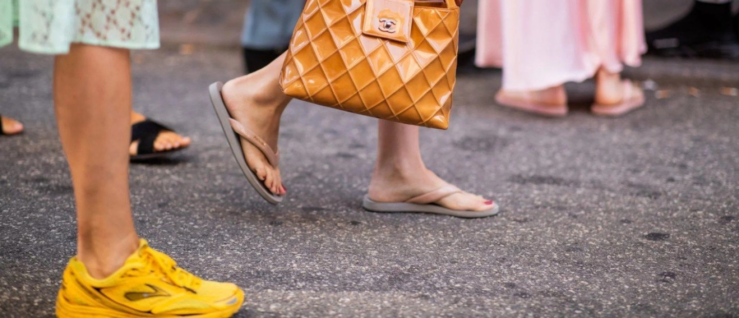 Dos & Don'ts: Tι φοράμε και τι όχι τις ημέρες με καύσωνα