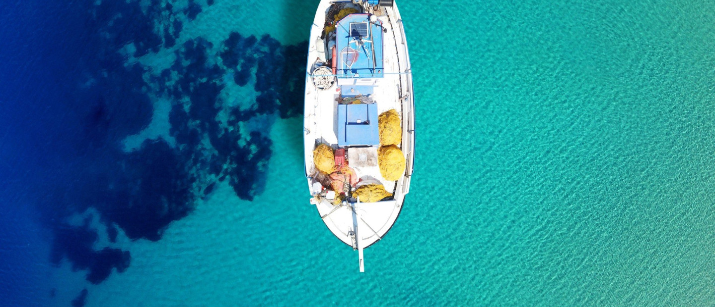 6+1 ελληνικά νησιά με λίγους κατοίκους για low profile holidays μακριά από την πολυκοσμία 