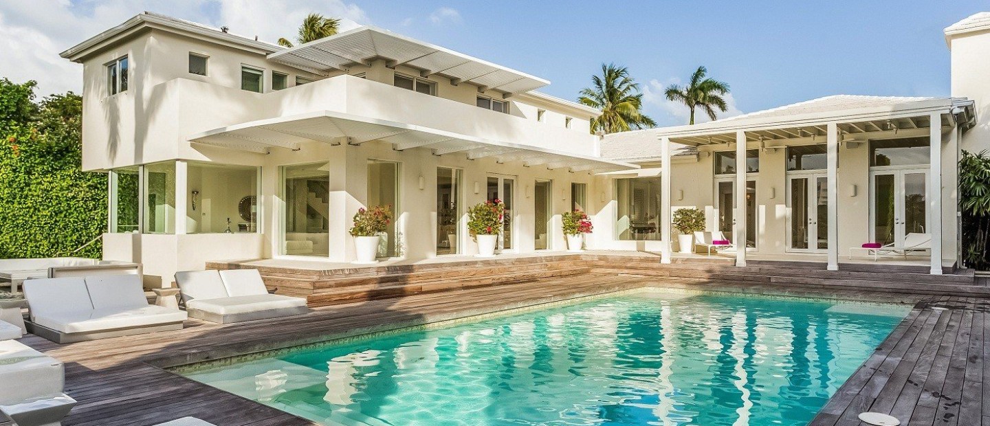 Celebrity Houses: Μέσα στη μινιμαλιστική κατοικία της Shakira στο Miami