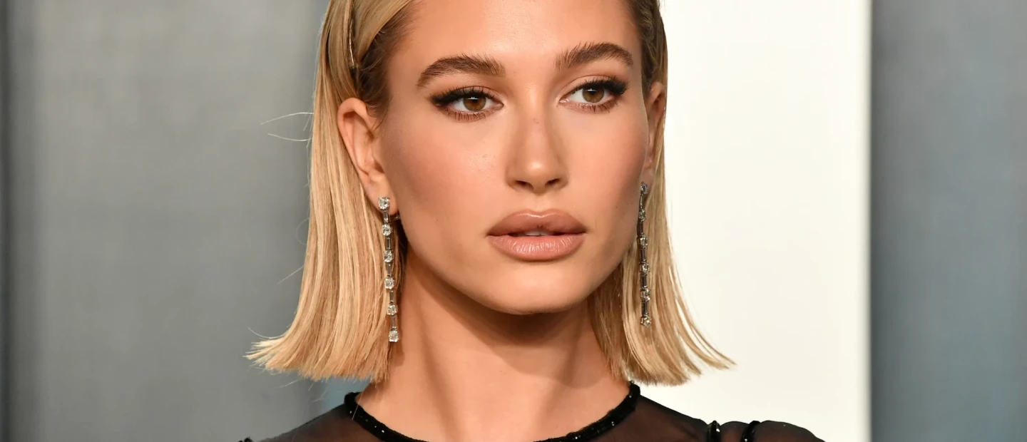 Η Hailey Bieber μοιράζεται τα μεγαλύτερα fashion fails που έχει κάνει στο παρελθόν