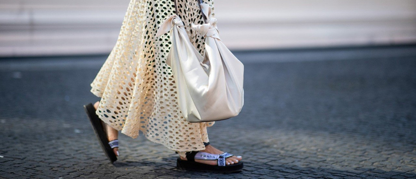 Chunky sandals: 13 hot σχέδια που θα χρειαστούμε και την επόμενη σεζόν