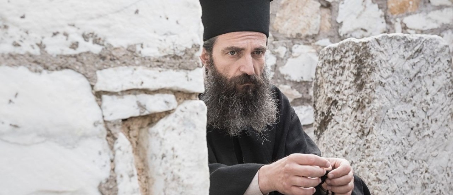 Άρης Σερβετάλης: Ο γνωστός ηθοποιός μιλάει για τον ρόλο του στη νέα ταινία, «Άνθρωπος του Θεού»