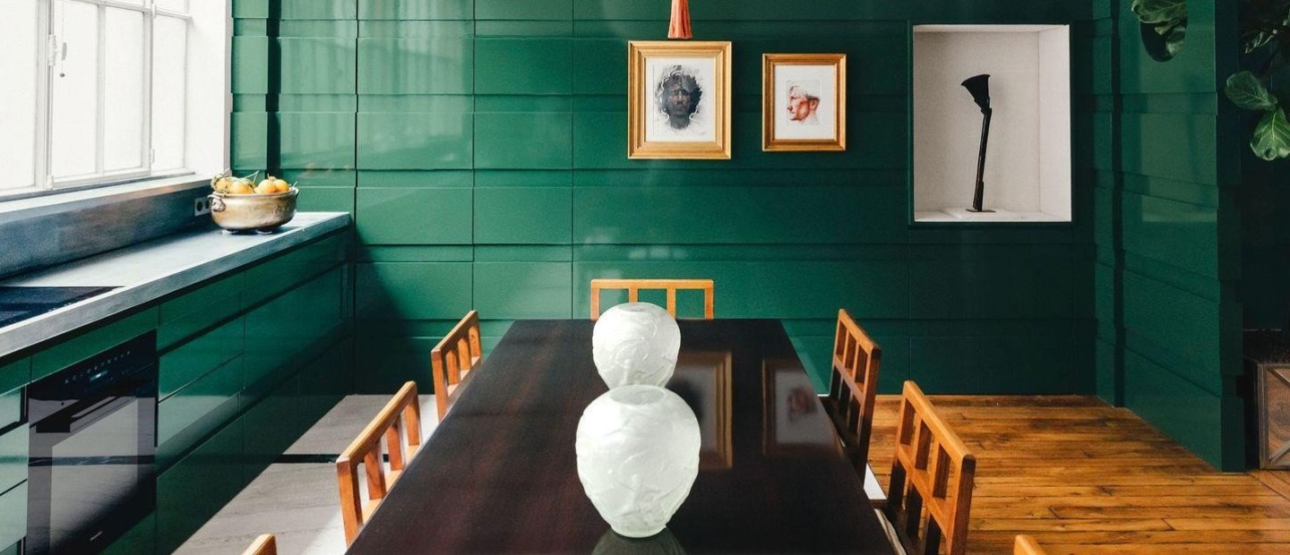 Ένα chic διαμέρισμα στο Παρίσι ξεχωρίζει για την απαράμιλλη φινέτσα που αποπνέει