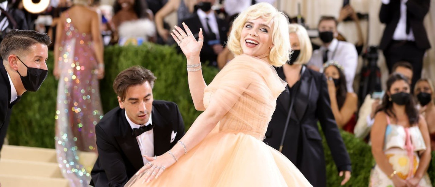 Met Gala is back: High fashion δημιουργίες, A-list stars & πολλή λάμψη στο πιο φαντασμαγορικό event μόδας