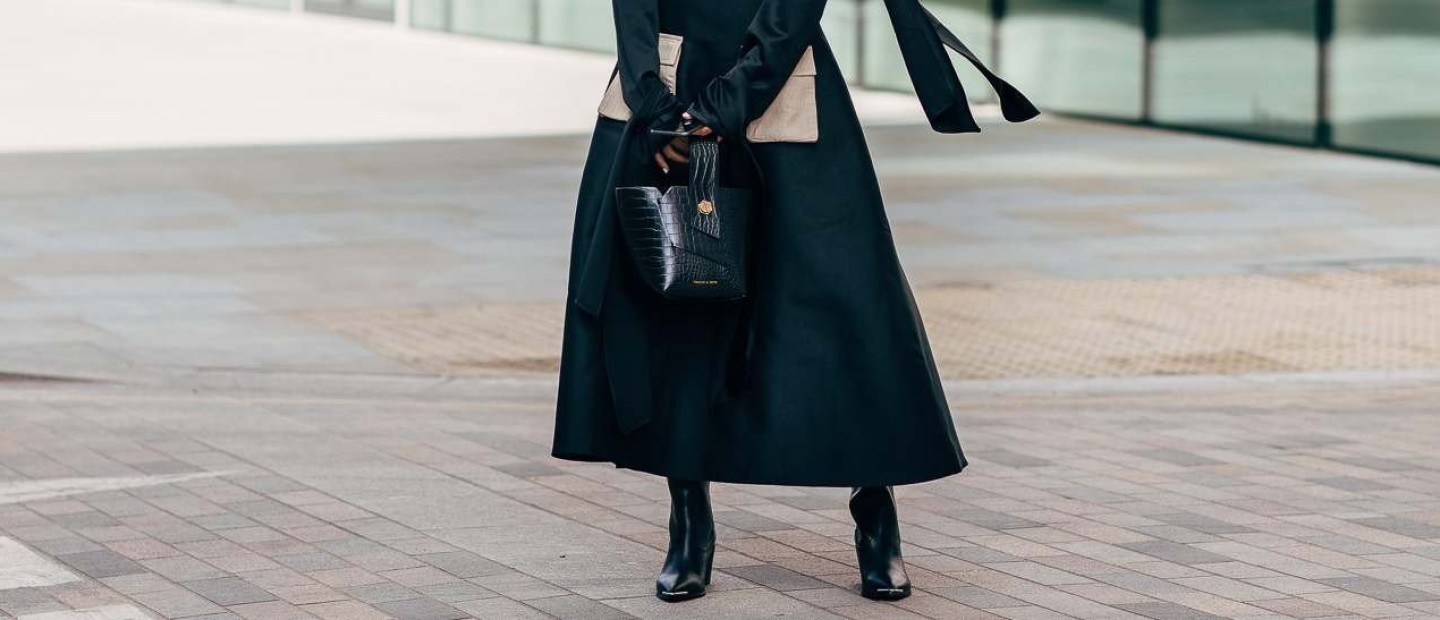 Midi skirts: Τα σχέδια που πρέπει να έχει η κάθε μια από εμάς στη γκαρνταρόμπα της 