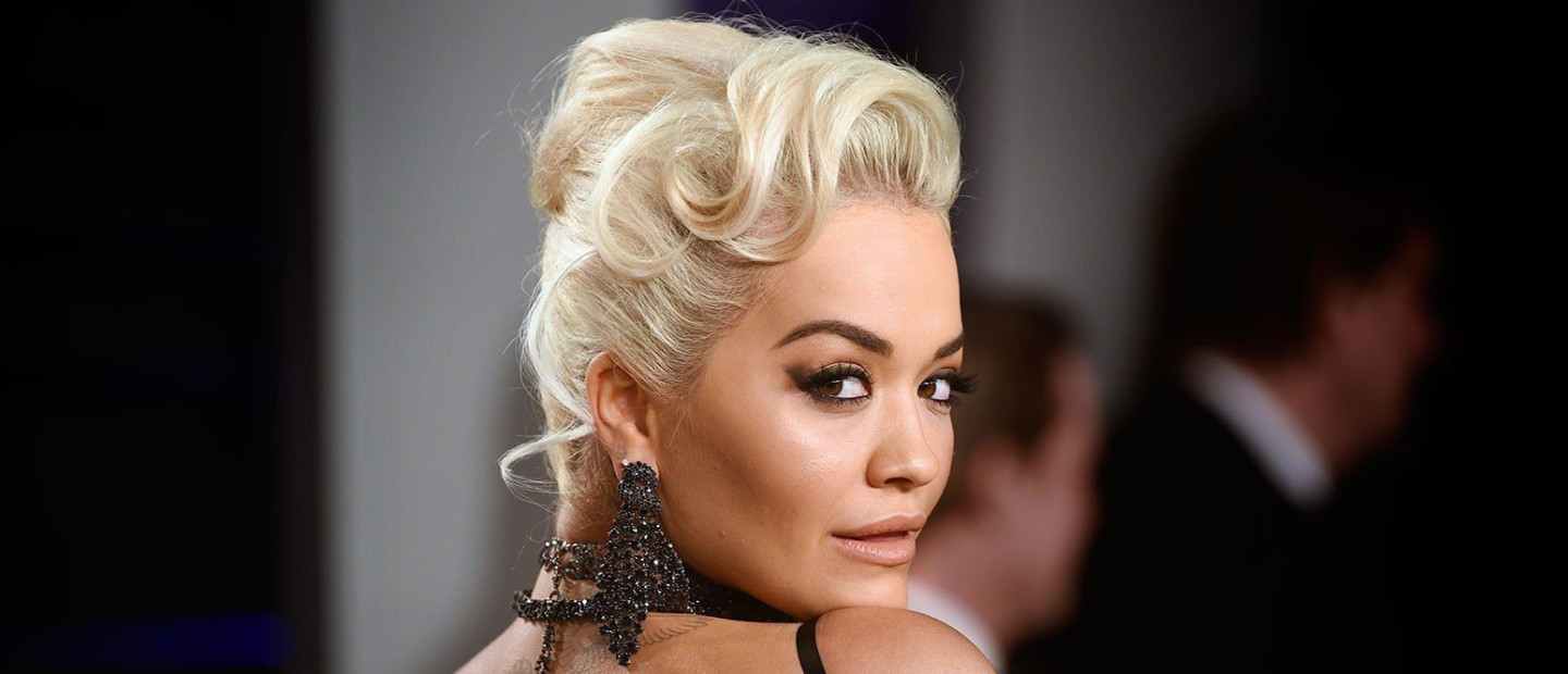 Η Rita Ora αποκαλύπτει όλα όσα κάνει μέσα στην ημέρα της