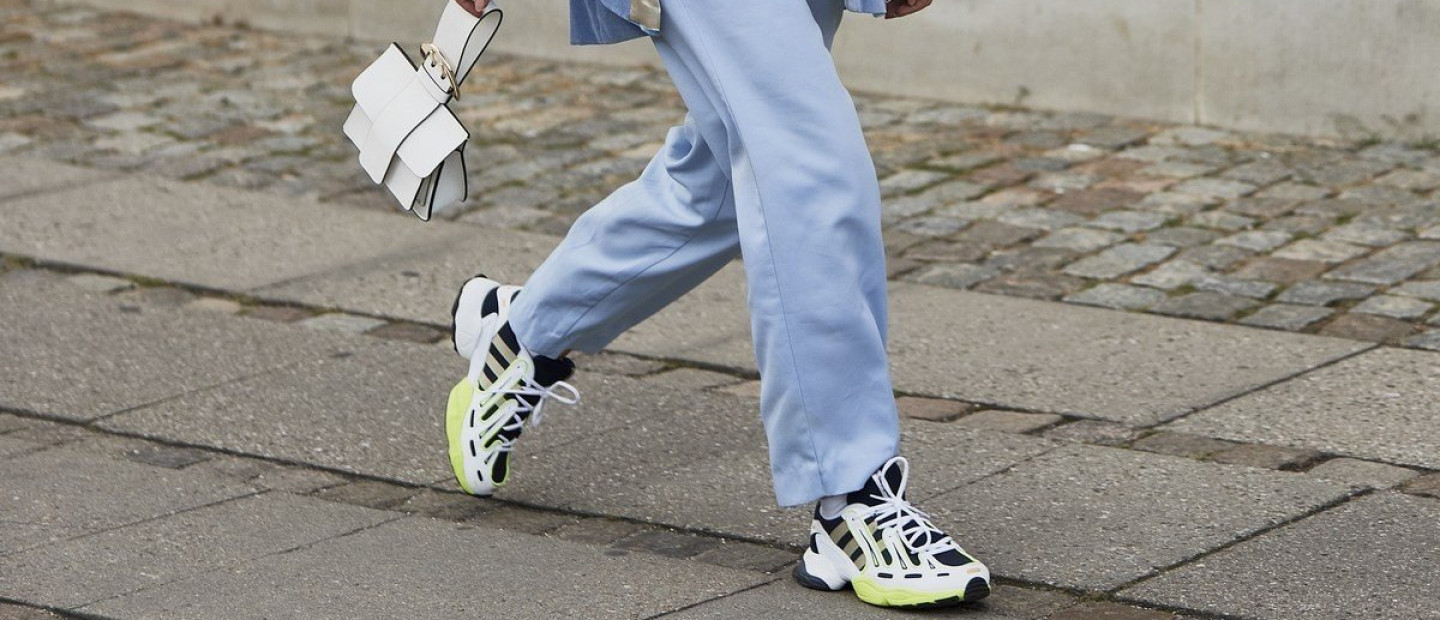 Ultimate combos: Τα παντελόνια με τα οποία ταιριάζουν τα sneakers σας 