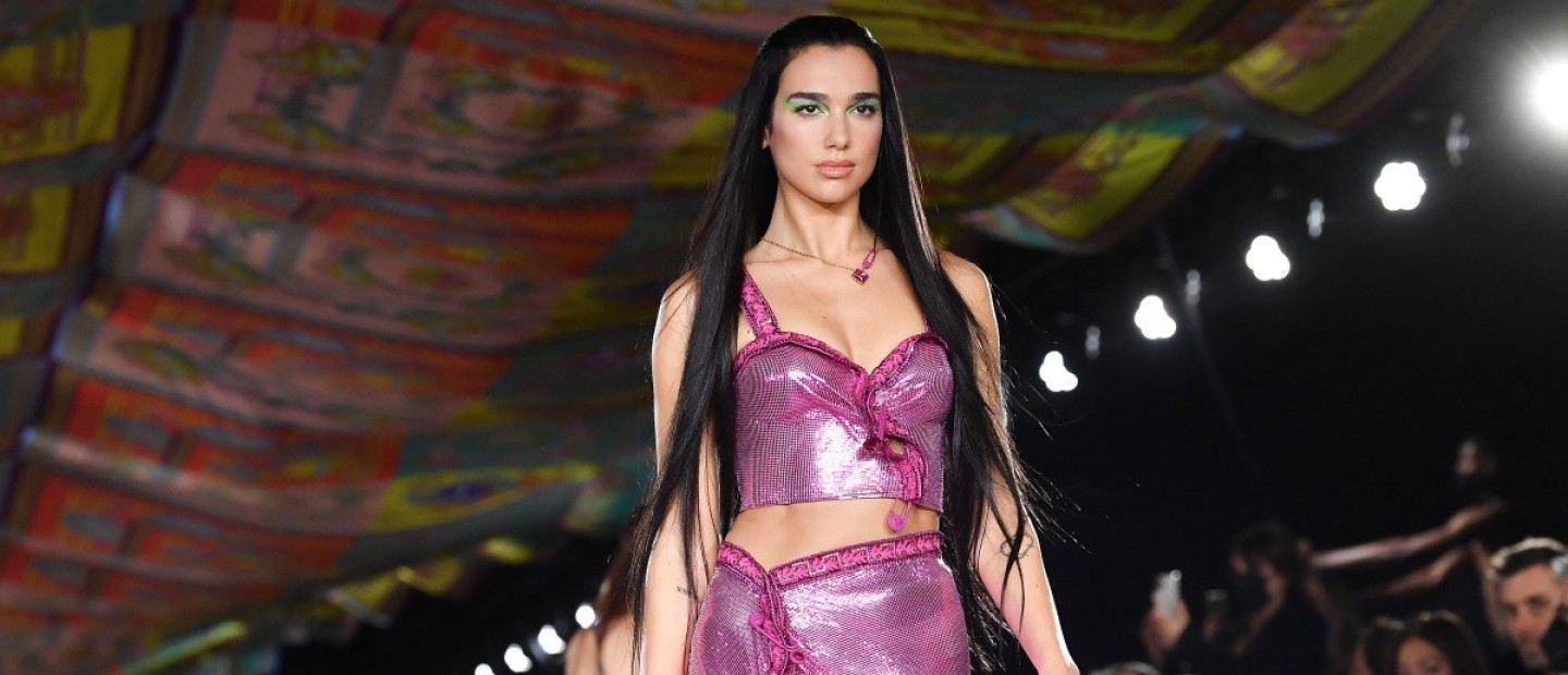 Versace Spring/Summer '22: Η προετοιμασία για το show