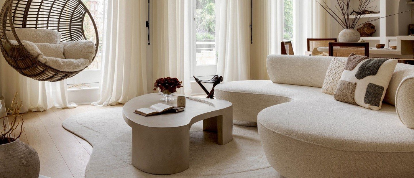 Ένα curvy loft στο Λονδίνο μετατρέπεται σε ένα απόλυτα familiar περιβάλλον