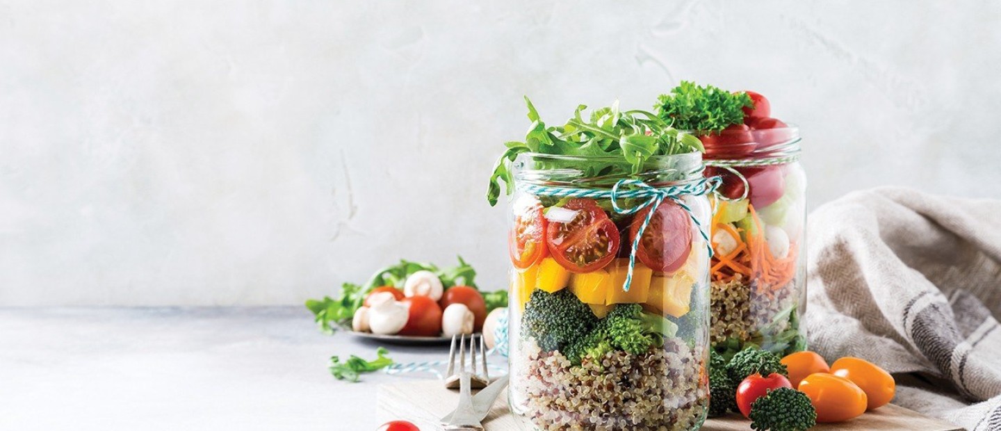 Πράσινη κουζίνα: Απλές πρακτικές για να μαγειρεύετε και να τρώτε καλύτερα