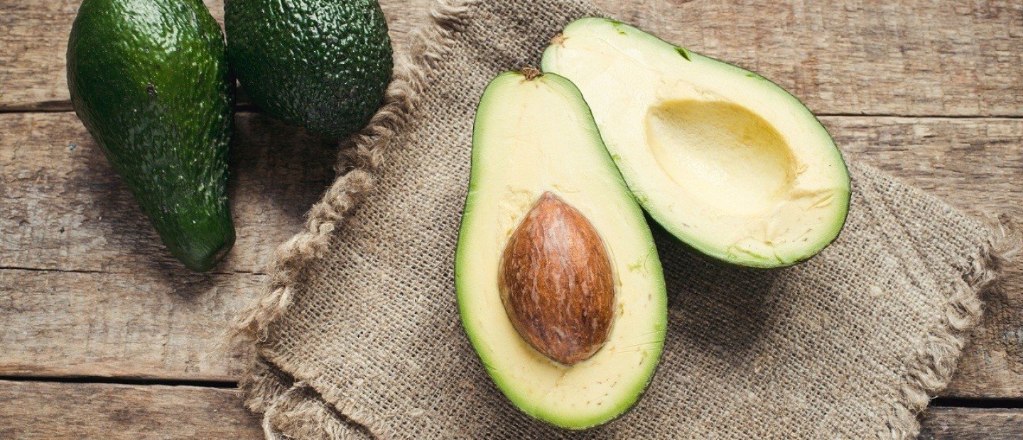 5 τροφές που θα σας χαρίσουν μεταξένια επιδερμίδα 