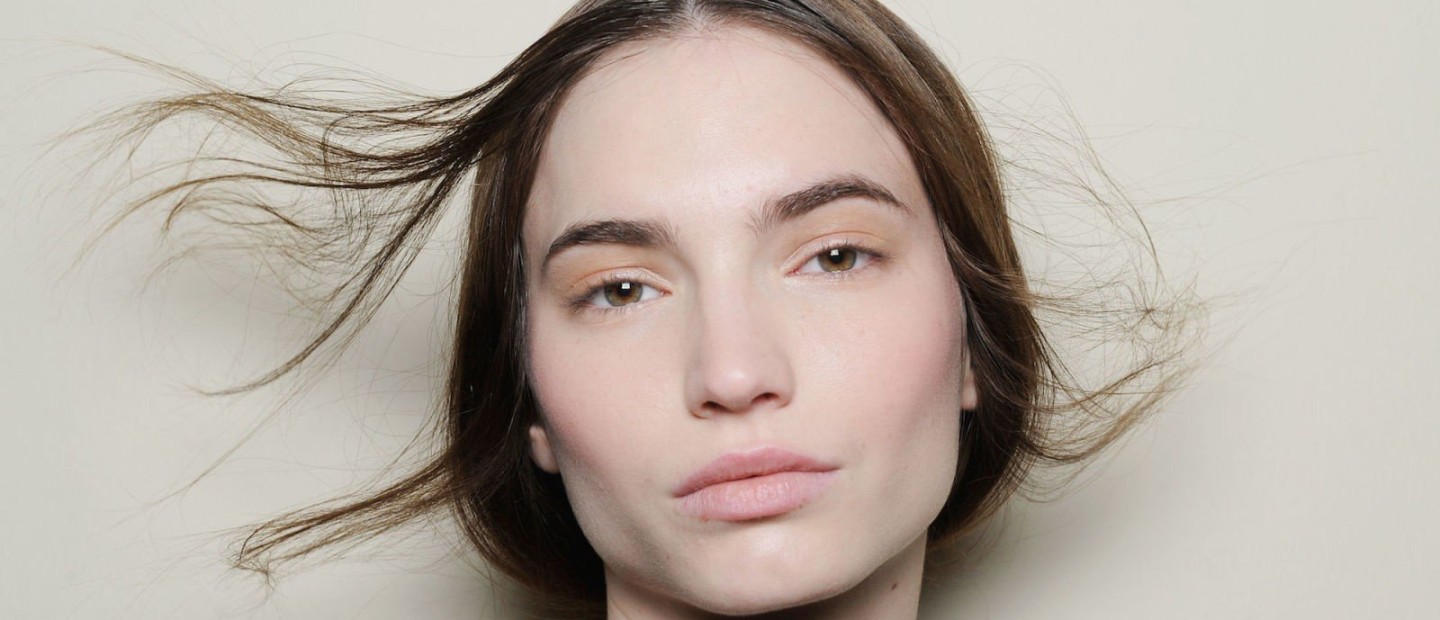 Μαύρα στίγματα: Πώς να τα αφαιρέσετε μόνες σας στο σπίτι