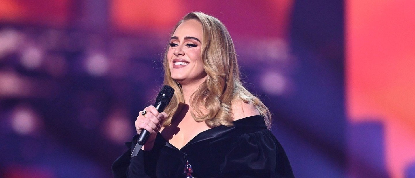 Άλλη μια μοναδική live εμφάνιση της Adele που μάγεψε με τη φωνή της