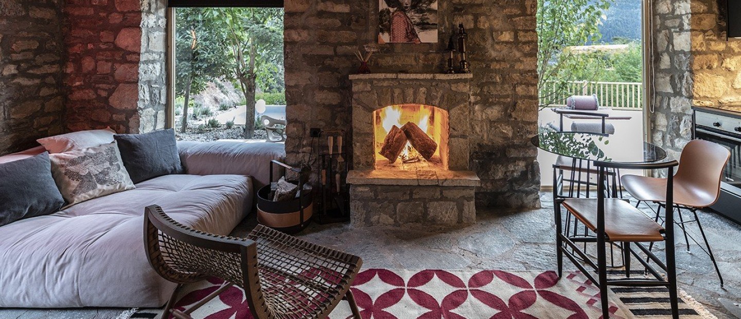 Secret Paradise: Μια πανέμορφη κατοικία στο Καρπενήσι προσφέρει τον απόλυτο συνδυασμό πολυτέλειας και απομόνωσης