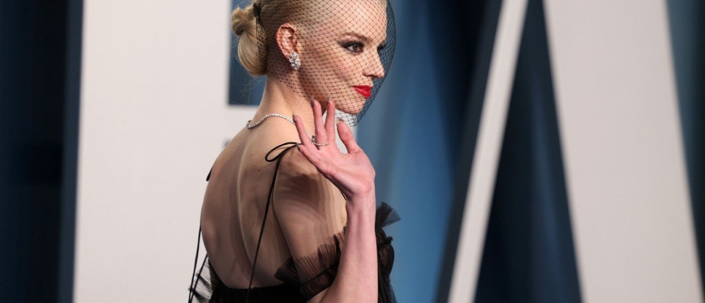 Vanity Fair’s 2022 Oscar Party: Οι πιο εντυπωσιακές εμφανίσεις των stars που τράβηξαν όλα τα βλέμματα