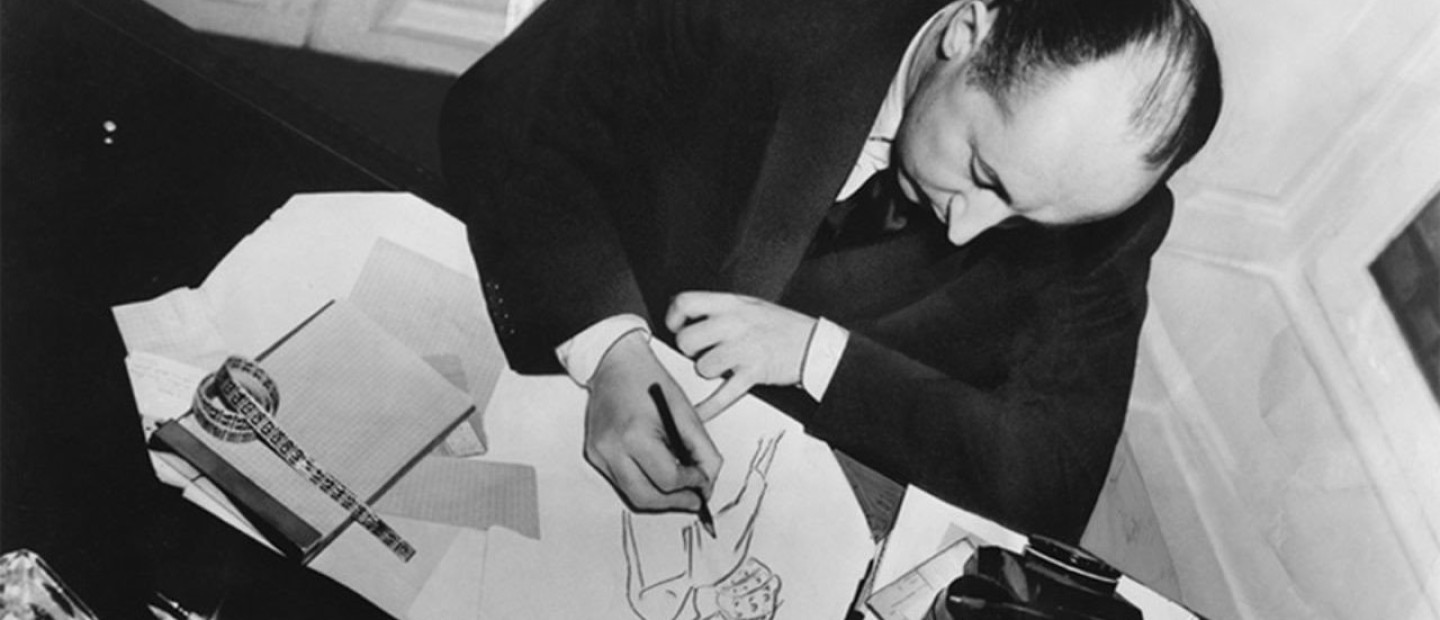 Το γυναικείο πρότυπο που όρισε ο Christian Dior και πώς άλλαξε μέσα στα χρόνια 