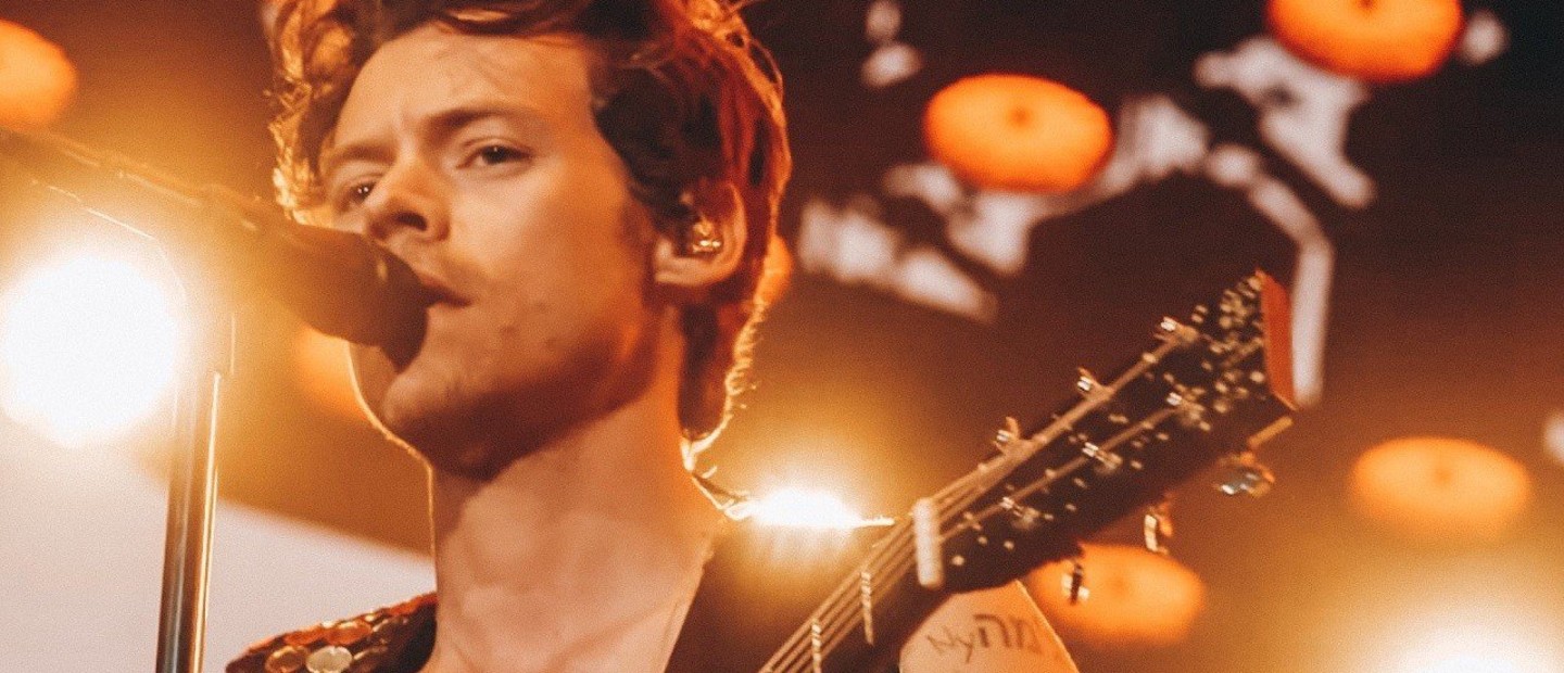Coachella 2022: Ακούστε τον Harry Styles να ερμηνεύει live τη νέα μεγάλη επιτυχία του