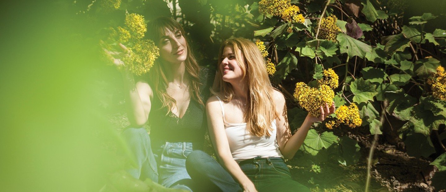 Ειρήνη Αναστασίου και Ελευθερία Ναθαναήλ: Ένα νέο ντουέτο με ιδιαίτερο ήχο που αξίζει να γνωρίσετε 