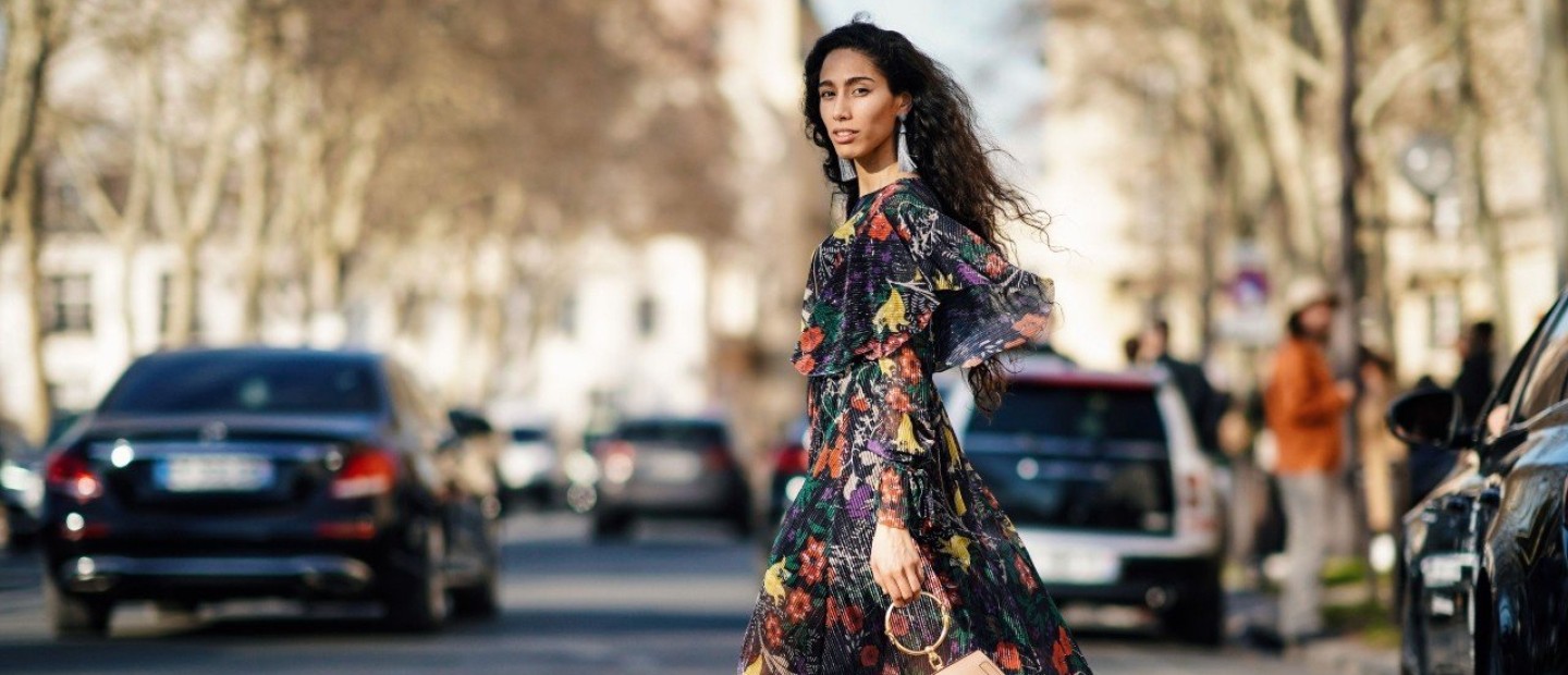 15 elegant midi φορέματα που θα βρείτε στα ZARA 
