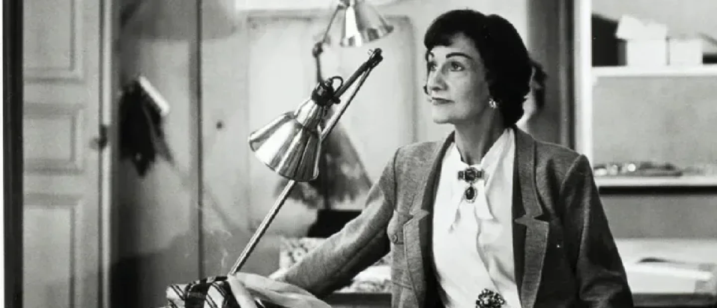 Gabrielle Coco Chanel: Η νέα έκθεση της διαχρονικά κομψής couturière φτάνει στο Λονδίνο