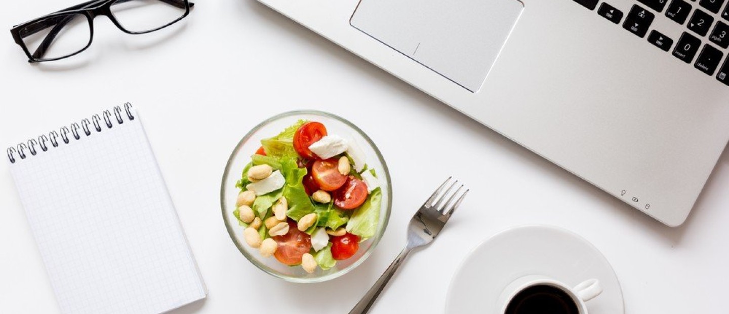 Work Lunch: Οι κατάλληλες τροφές για να διατηρήσουμε την ενέργειά μας