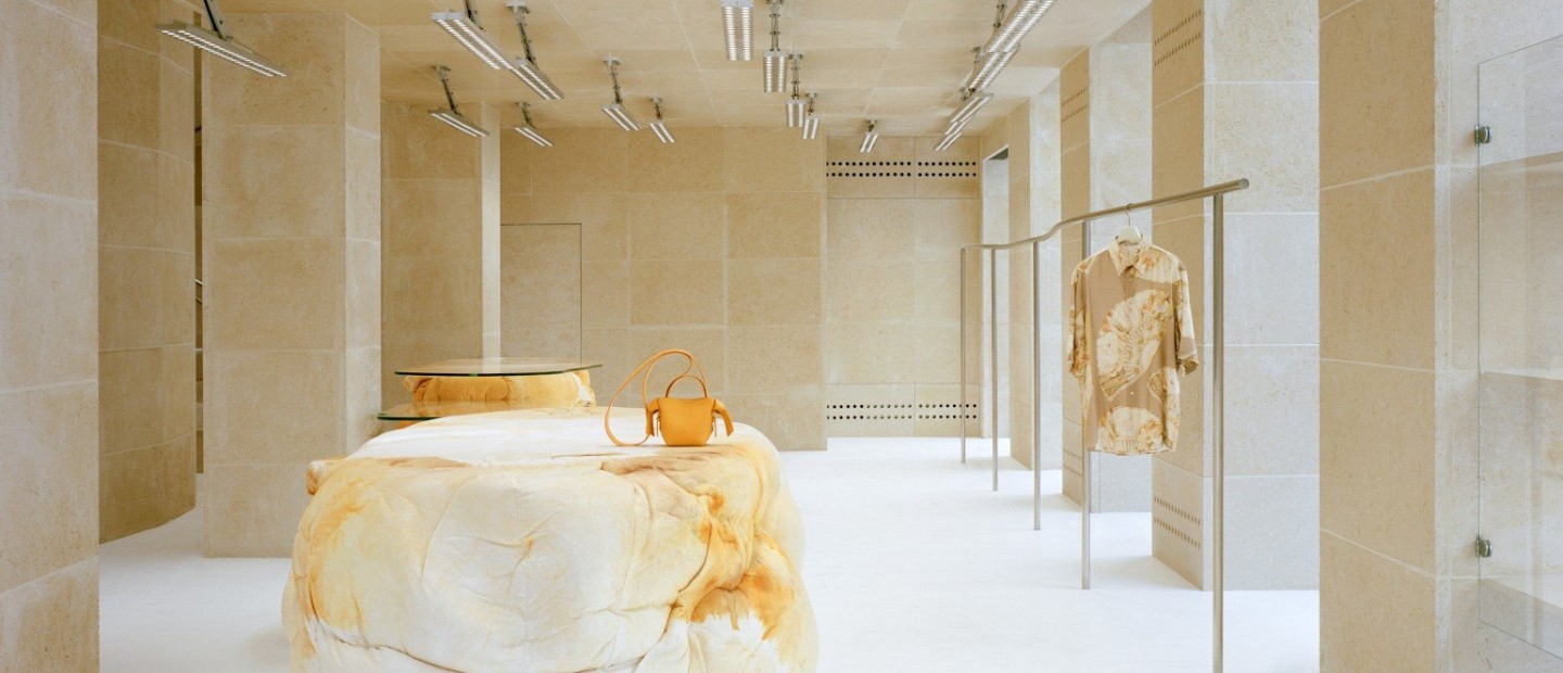 Η νέα boutique των Acne Studios στο Παρίσι είναι ένα «κάλεσμα» στην απαράμιλλη κομψότητα