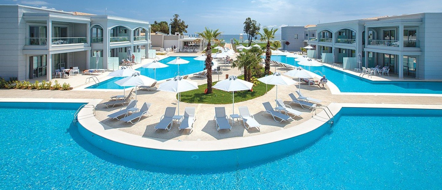 Μια φιλοξενία 5 αστέρων με artistic χαρακτήρα στον κόλπο της Τορώνης