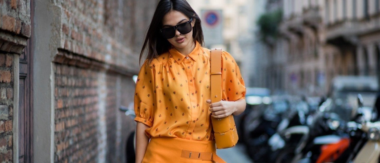 Οι stylish αποχρώσεις που θα αναδείξουν την ηλιοκαμένη επιδερμίδα 